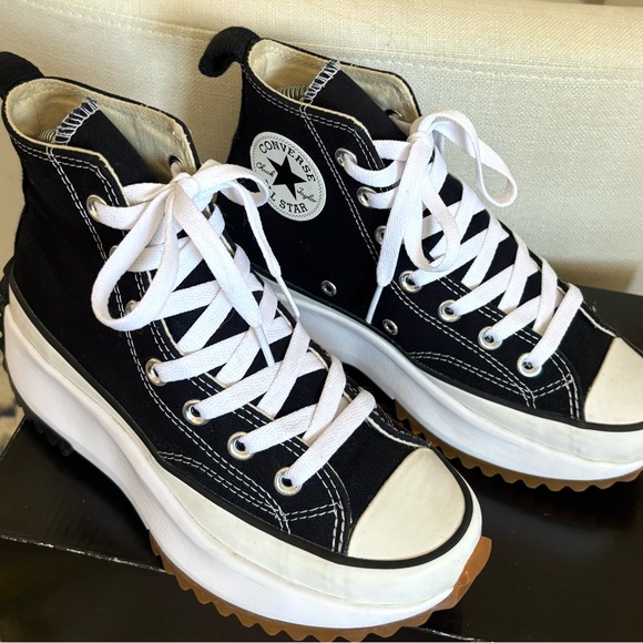 Converse Run Star Hike High Women’s 6 Chuck Taylor Shoes - Picture 6 of 9